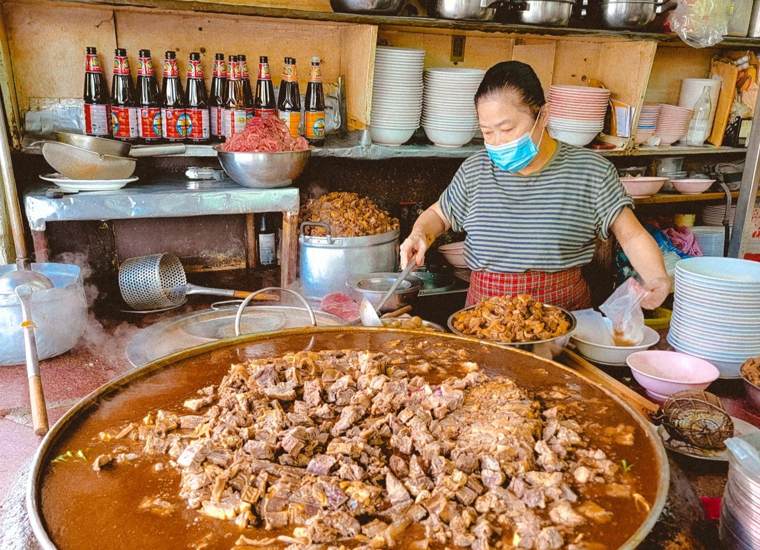 Bat mi voi nuoc dung hon nua the ky o Thai Lan hinh anh