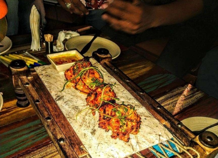 quán bar im lặng ảnh 4 quan bar im lang anh 4