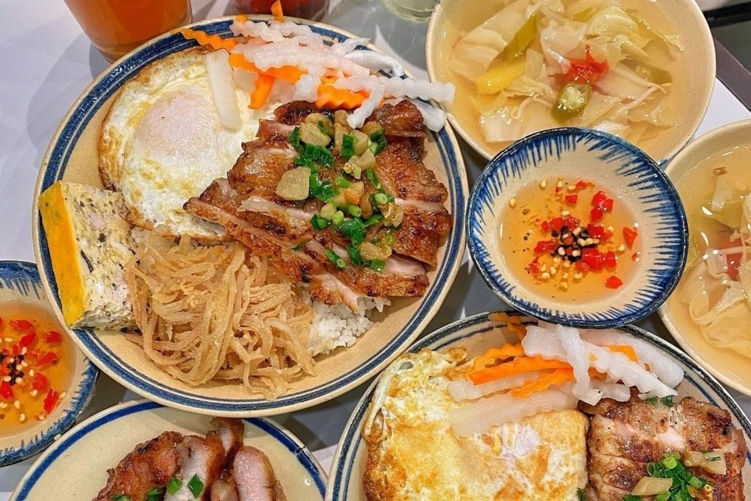 3 quan com tam chuan vi giua Ha Noi hinh anh