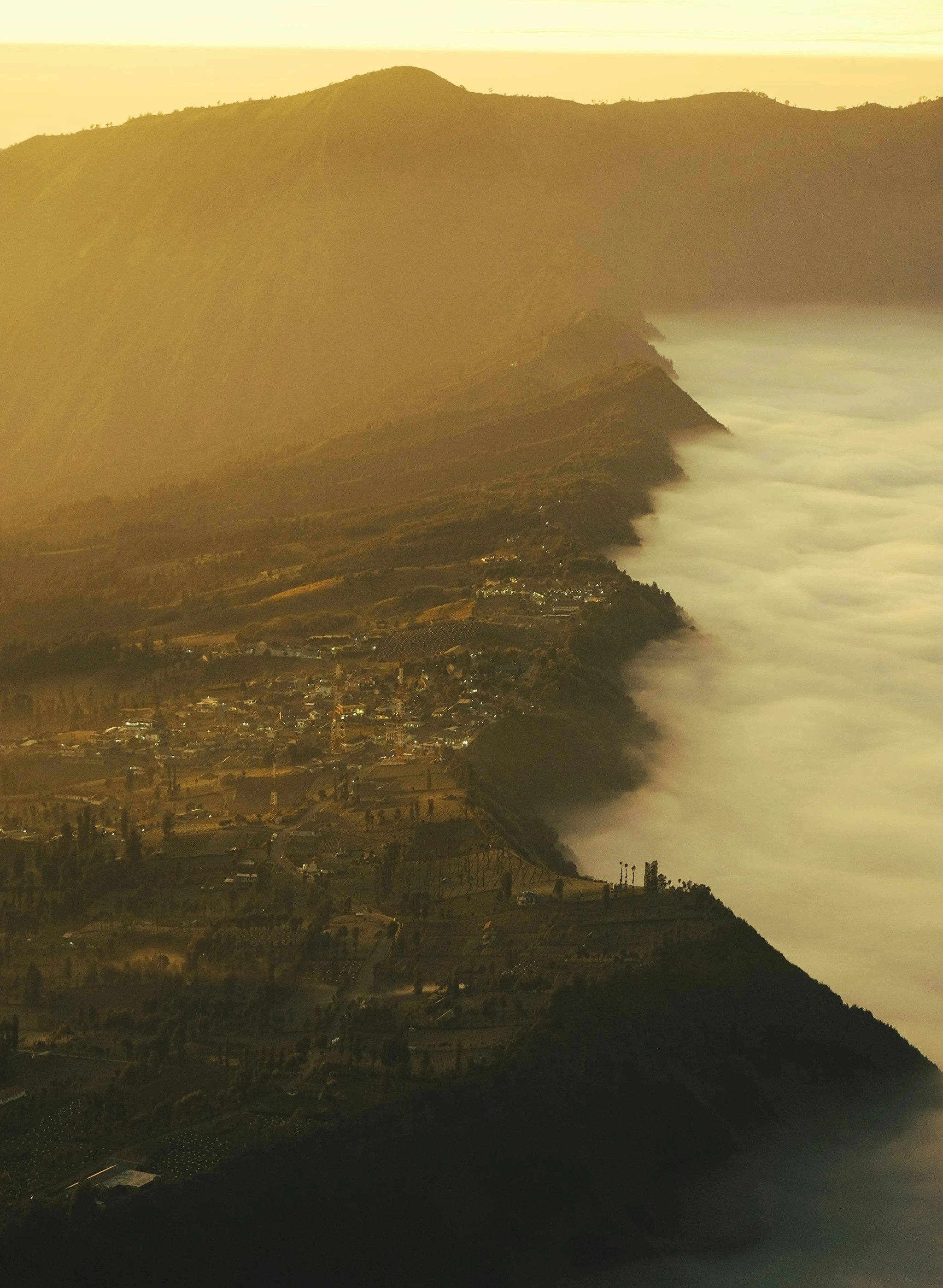 nui lua Indonesia anh 3