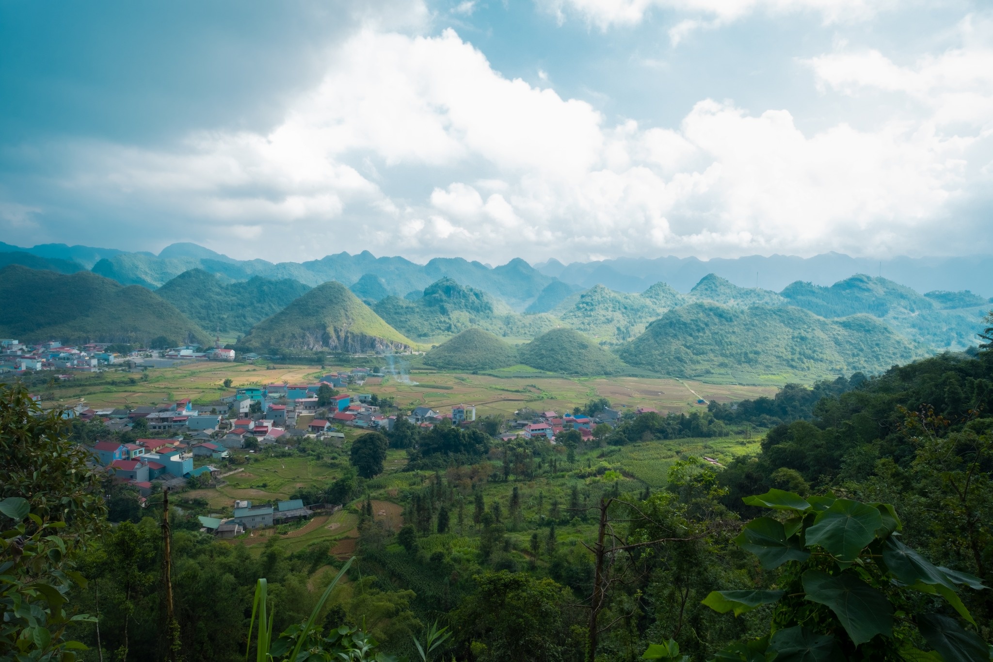 vung nui Dong Bac anh 6