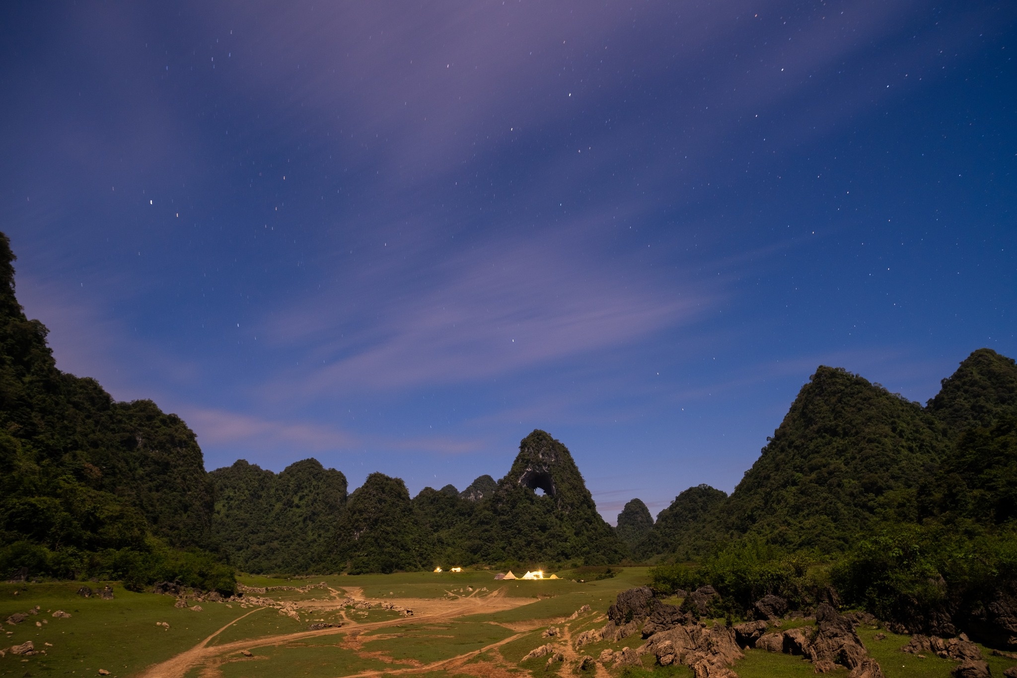 vung nui Dong Bac anh 13