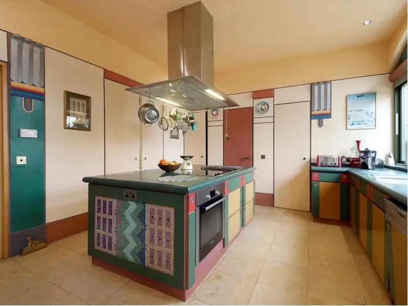 bat dong san ven song anh 5