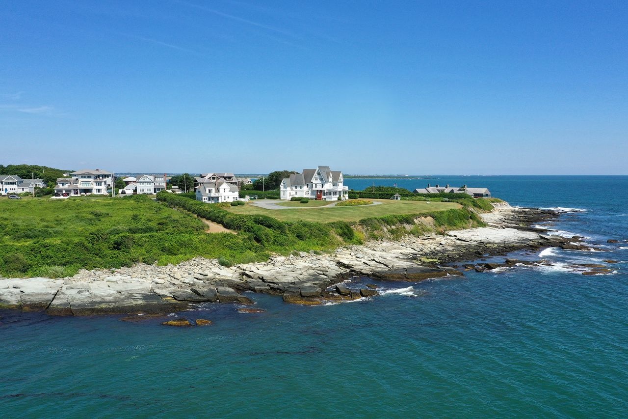 bat dong san ven bien anh 1