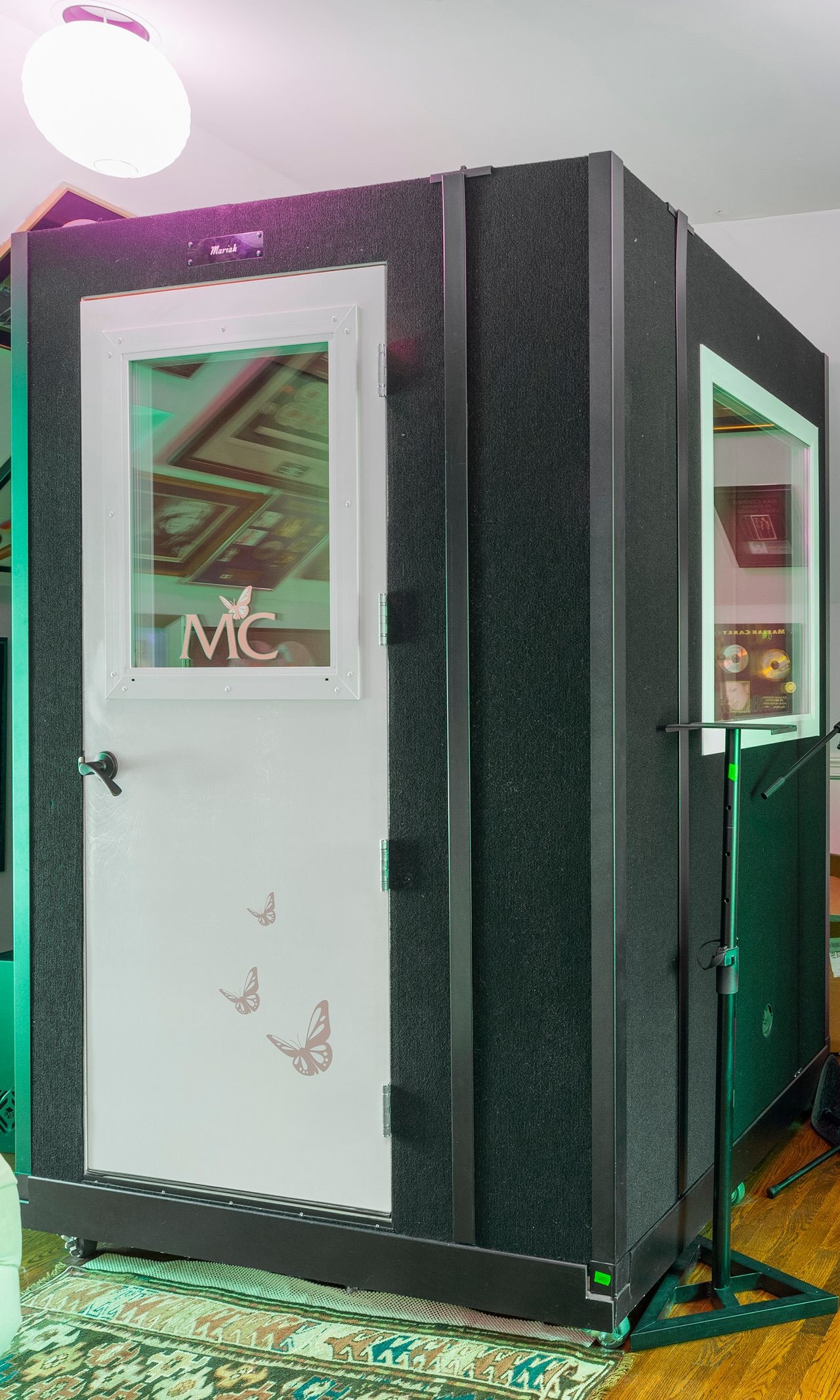 bat dong san noi tieng anh 10