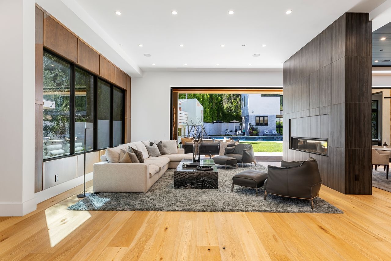 bat dong san noi tieng anh 2