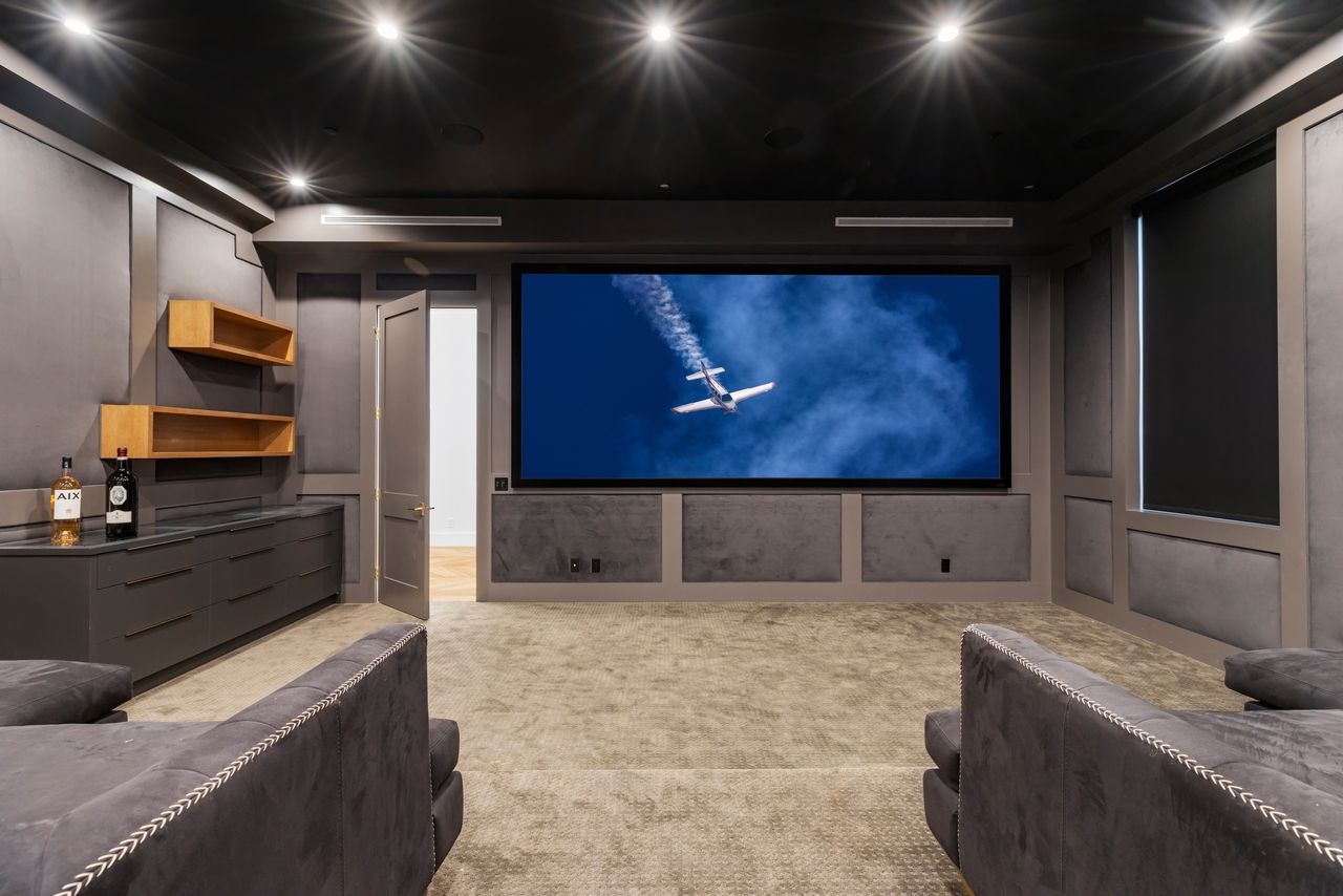 bat dong san noi tieng anh 7