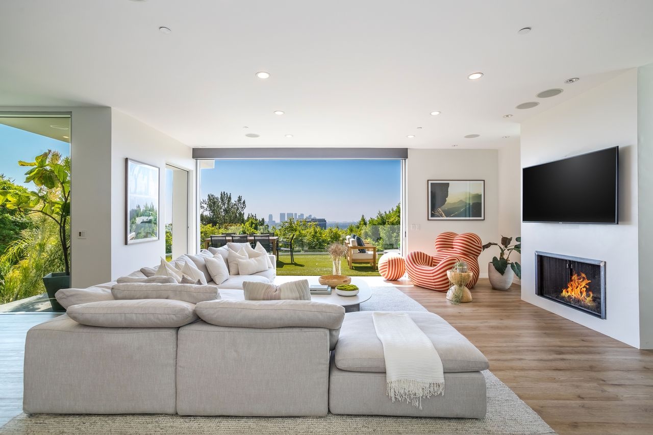 bat dong san noi tieng anh 4