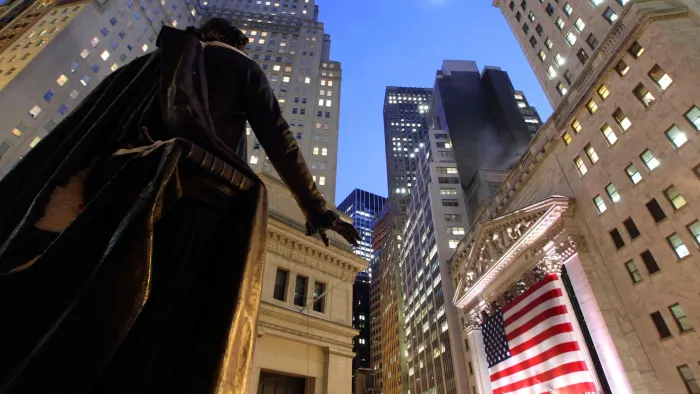 Pho Wall chuan bi cat giam tien thuong sau mot nam am dam hinh anh