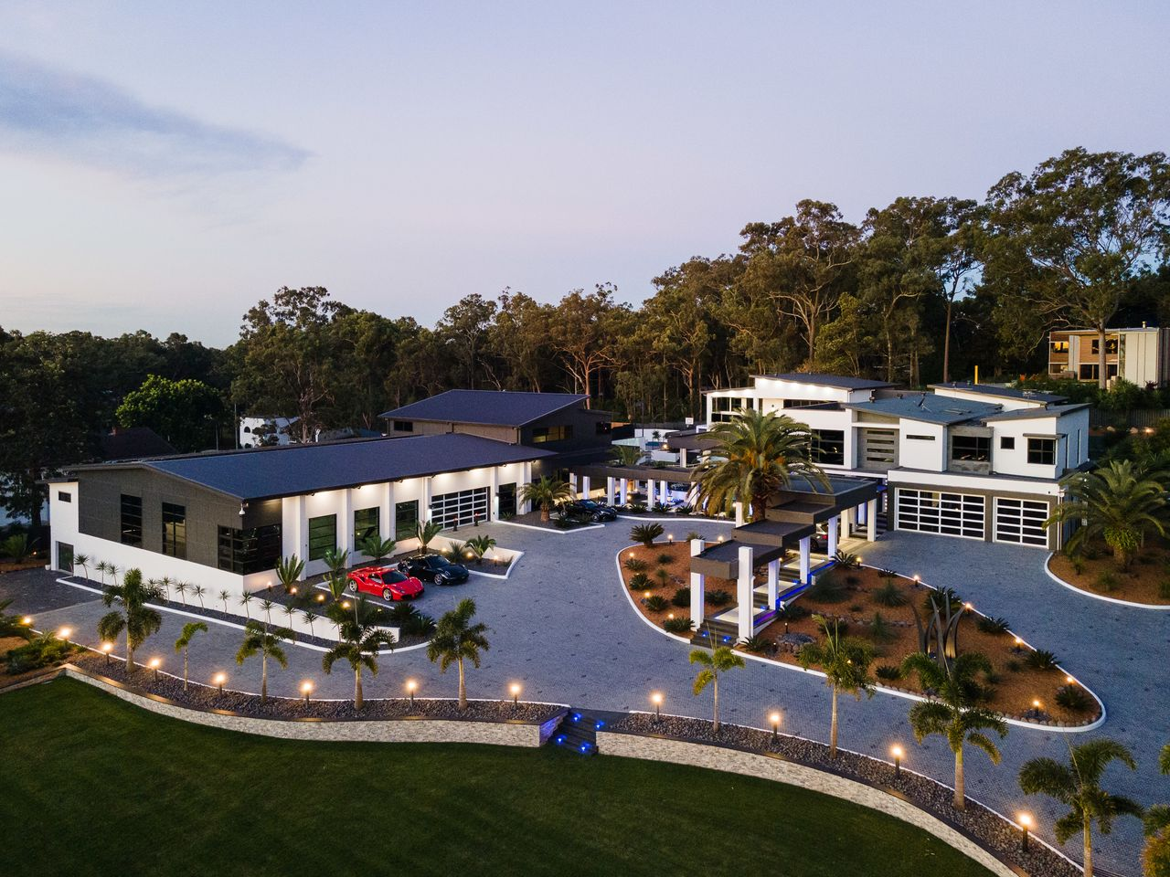 Can biet thu the thao tri gia 10 trieu USD hinh anh