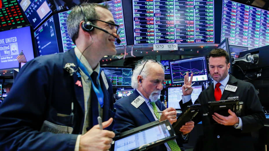 Thi truong chung khoan My bung no, Nasdaq tang 5 ngay lien tiep hinh anh