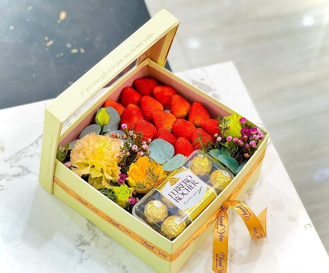 Hop hoa qua ‘tinh yeu’ dat khach dip Valentine hinh anh