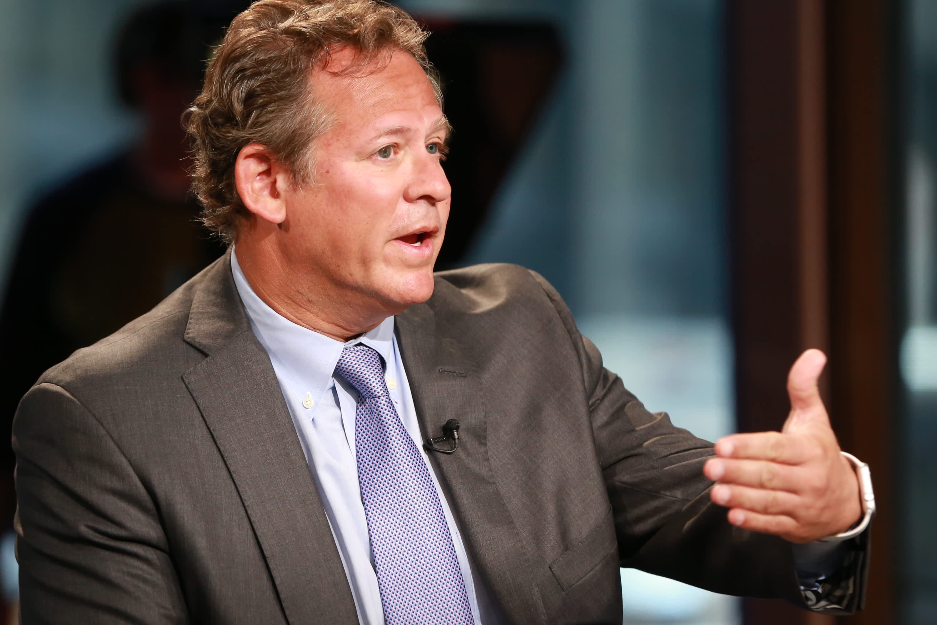 Quy dau tu lon nhat the gioi du bao Fed se nang lai suat len 6% hinh anh