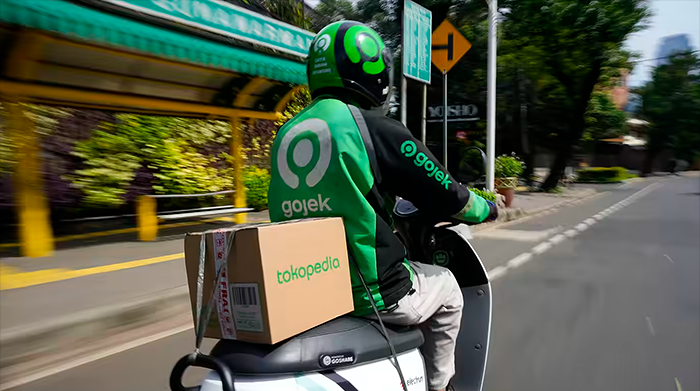 Co phieu cua cong ty me GoJek giam manh khi bao lo 2,6 ty USD hinh anh