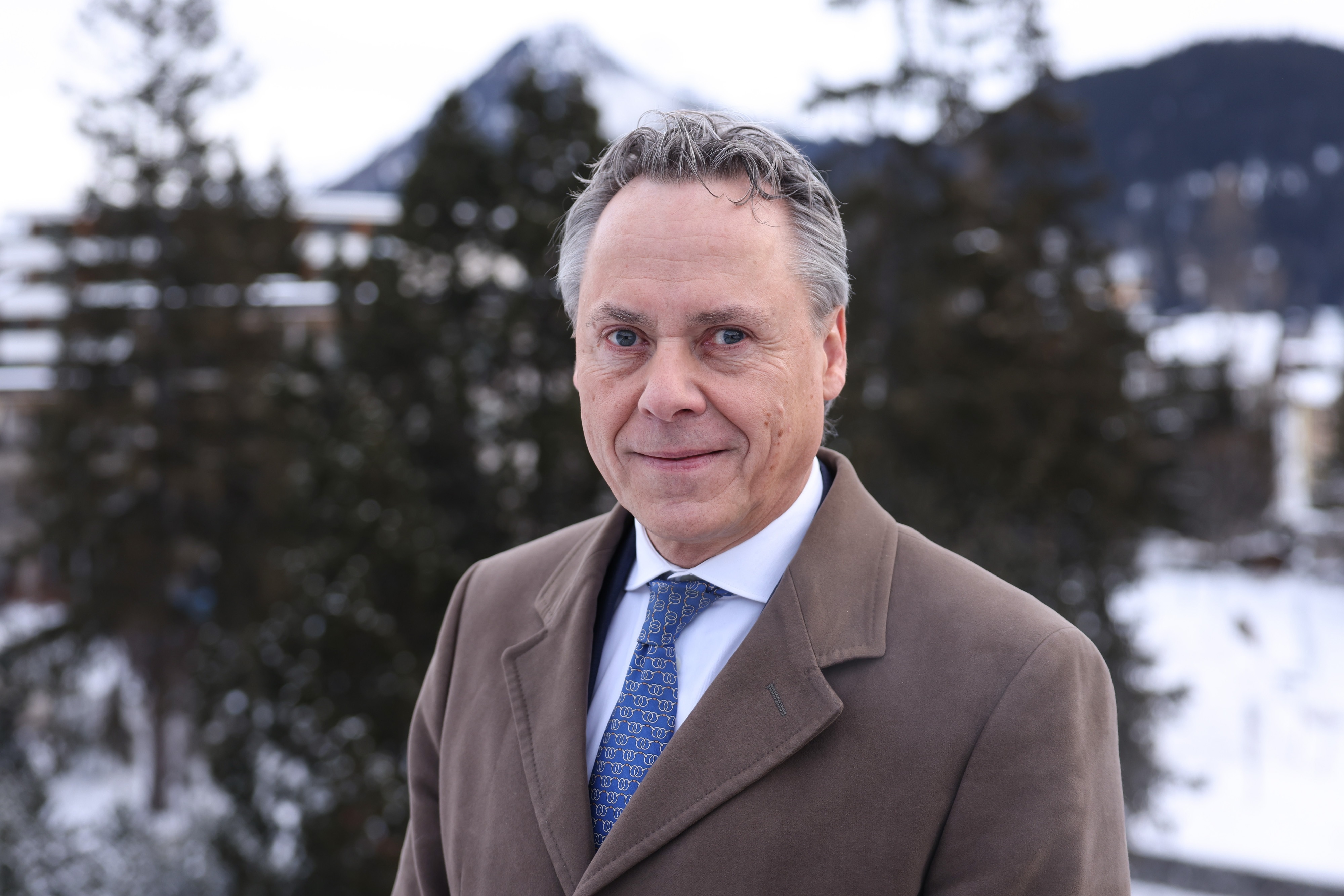 Credit Suisse nhan su anh 2