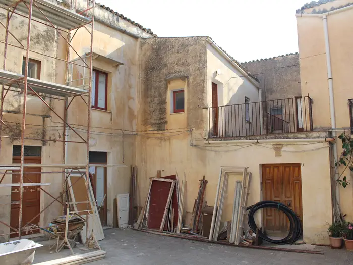 bat dong san 1 USD anh 4