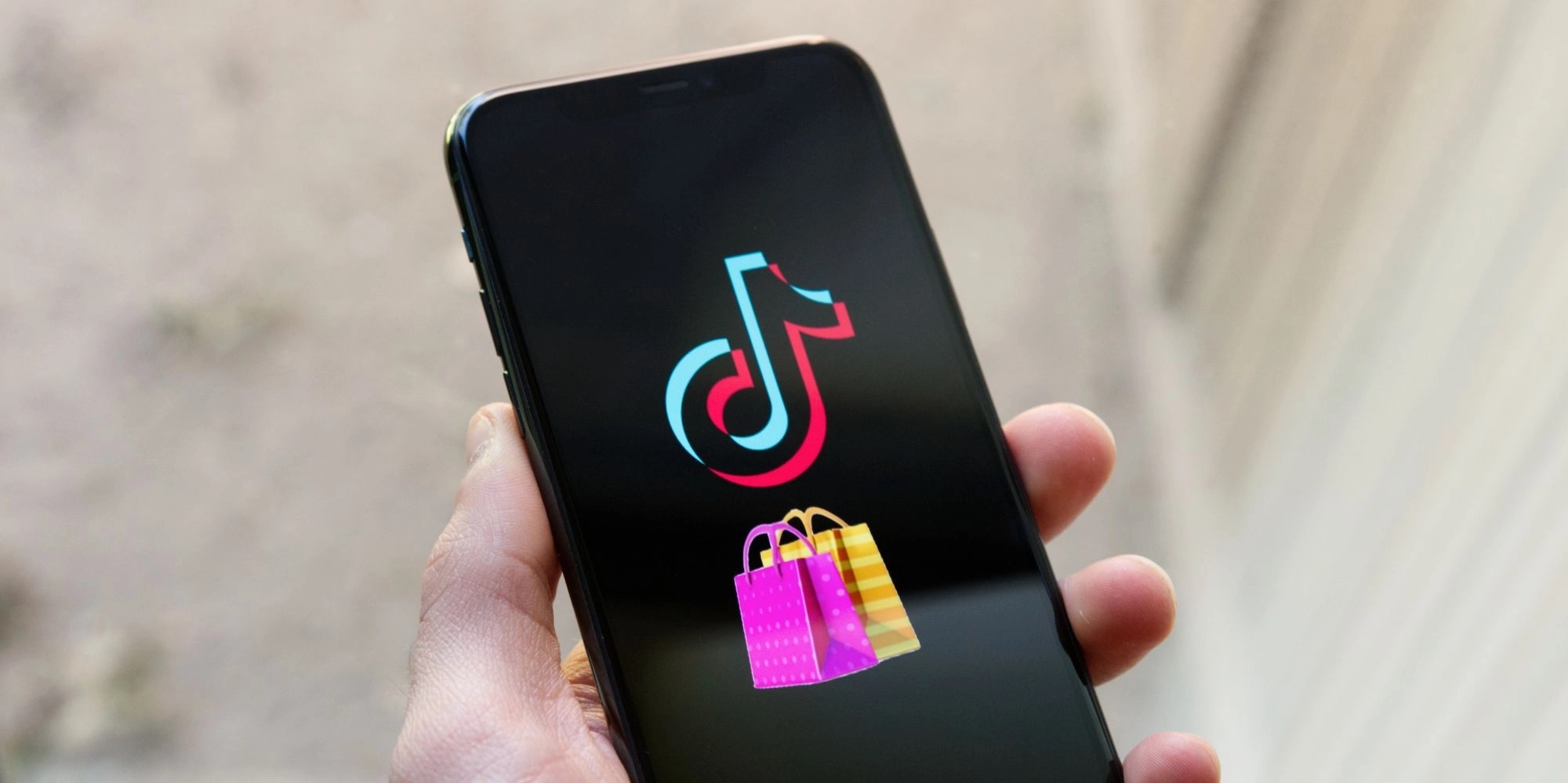 TikTok Shop, ngoi sao dang len de doa vi the cua Shopee va Lazada hinh anh