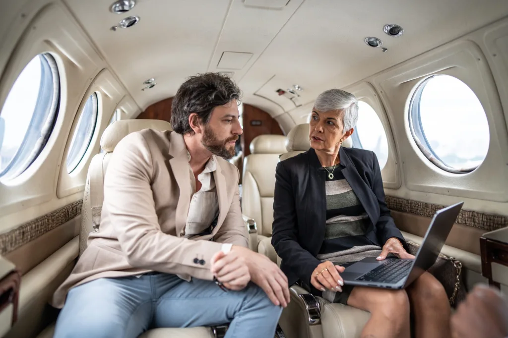 The gioi dang giam dan cac ty phu hinh anh