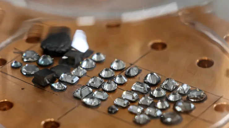 gia kim cuong giam anh 2