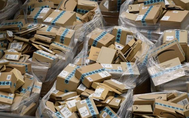 'Con loc' tra hang cua nguoi Anh hinh anh