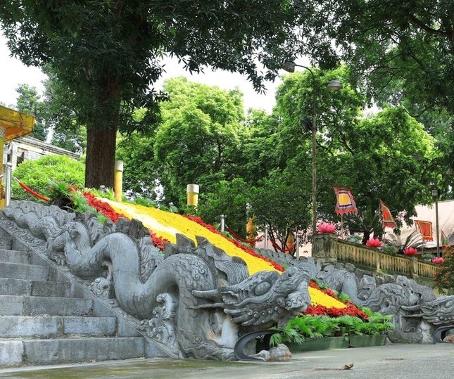 Ha Noi du kien chi 1.800 ty dong phuc dung Dien Kinh Thien hinh anh