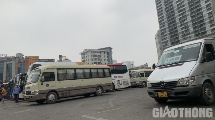 Doanh nghiep van tai ngong ho tro giam phi su dung duong bo hinh anh