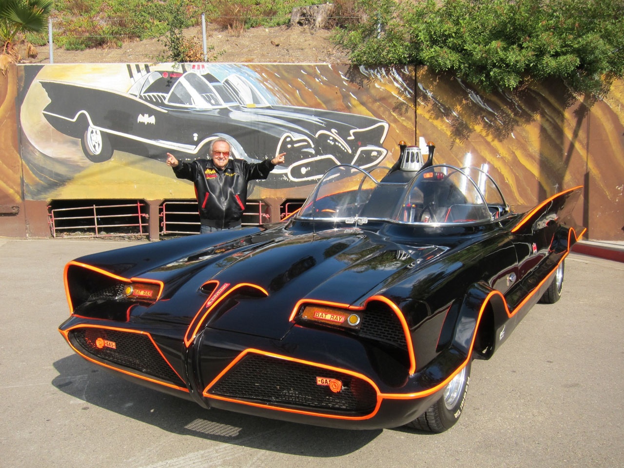 8 sieu xe mang tinh bieu tuong trong phim hinh anh