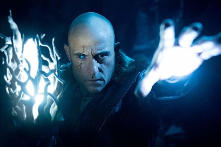 Sao chuyen dong vai phan dien vi chung hoi dau nam 20 tuoi hinh anh