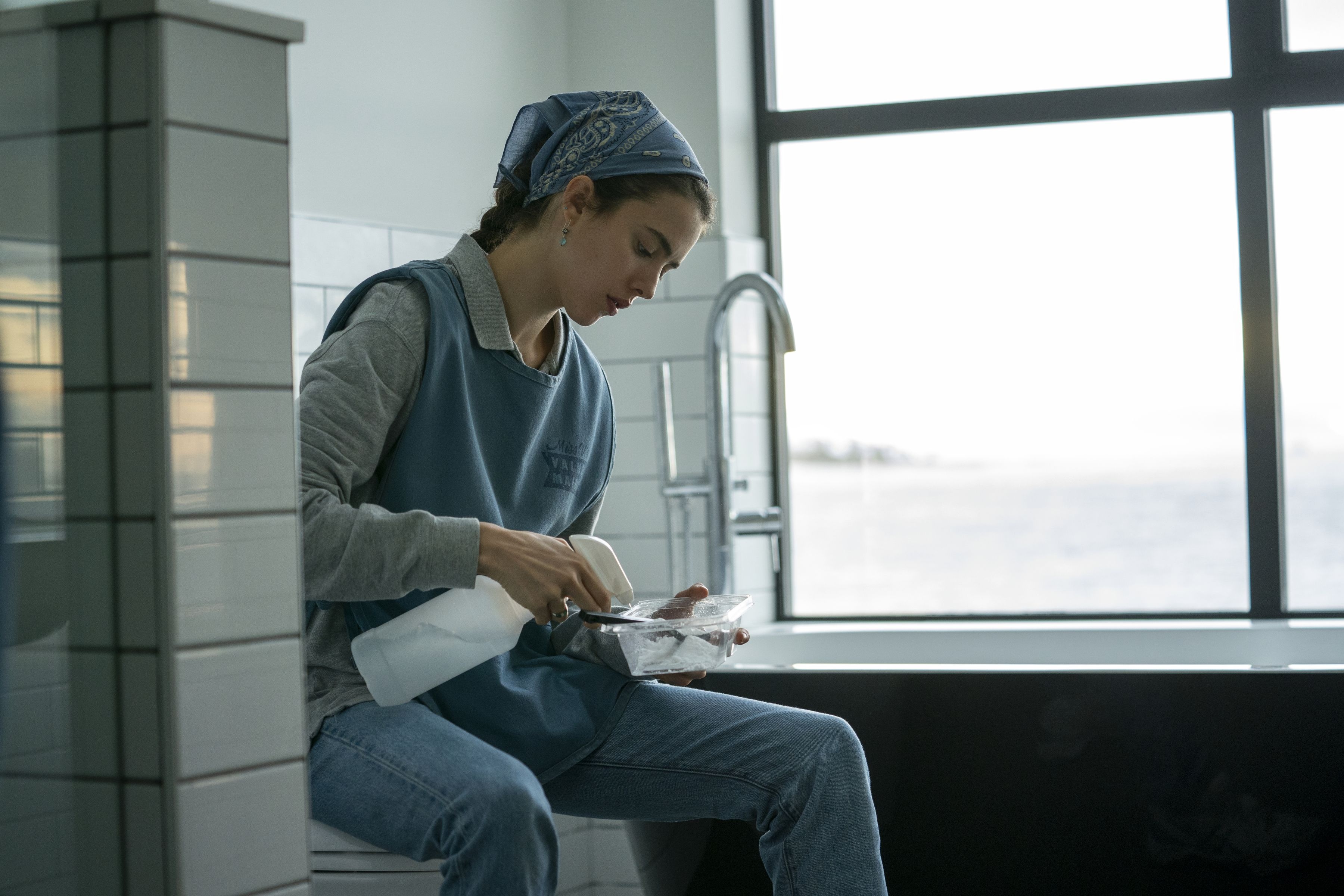 Netflix,  me don than,  Maid anh 2