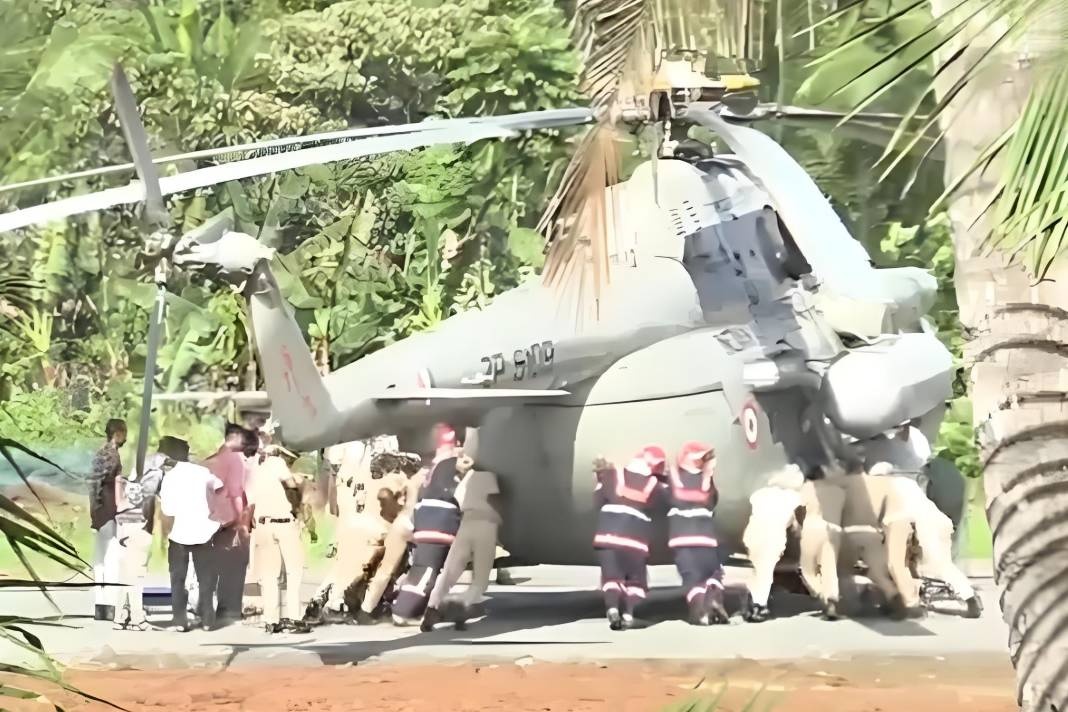 May bay cua TT An Do bi lun banh tren duong bang hinh anh