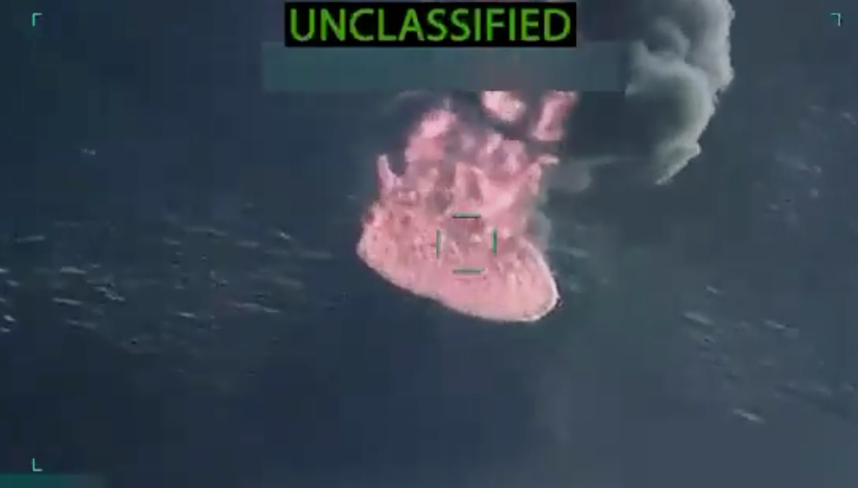 Can canh My khong kich 4 tau nghi cho ma tuy hinh anh