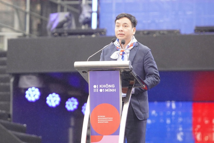 Ngay hoi 'Khong Mot Minh': Bao ve the he tre trong the gioi so hinh anh