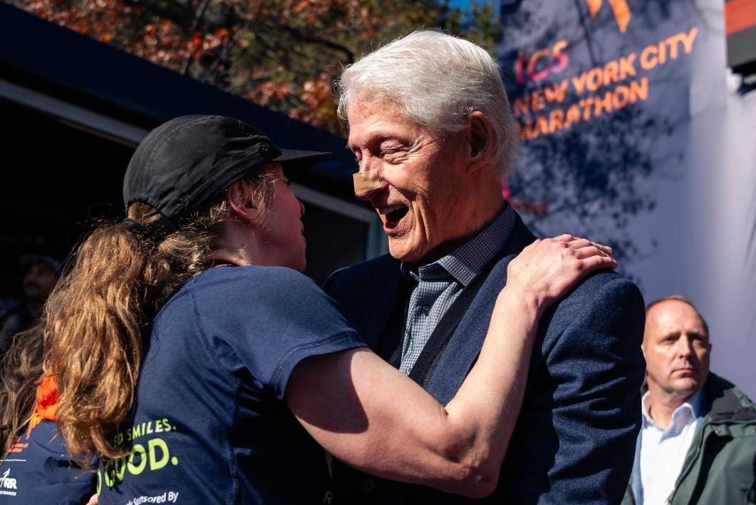 Ong Bill Clinton tai xuat hinh anh