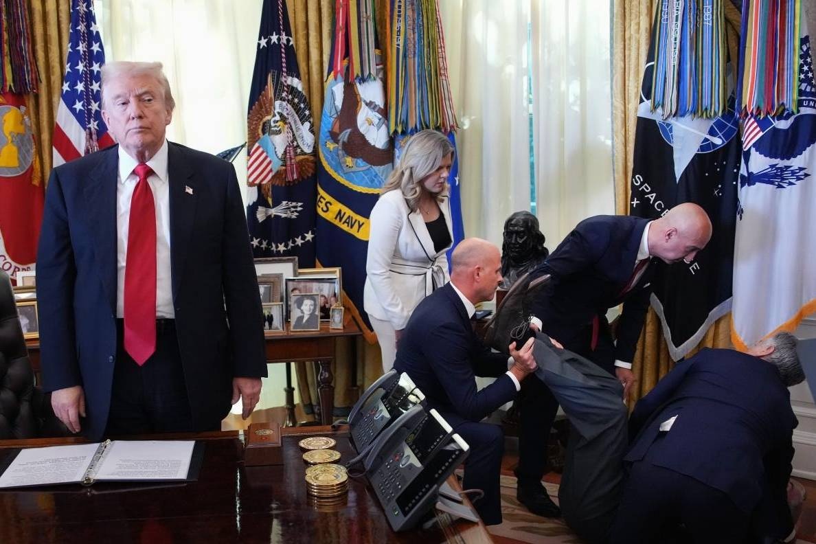 Vi khach dung gan ong Trump ngat xiu tai Nha Trang hinh anh