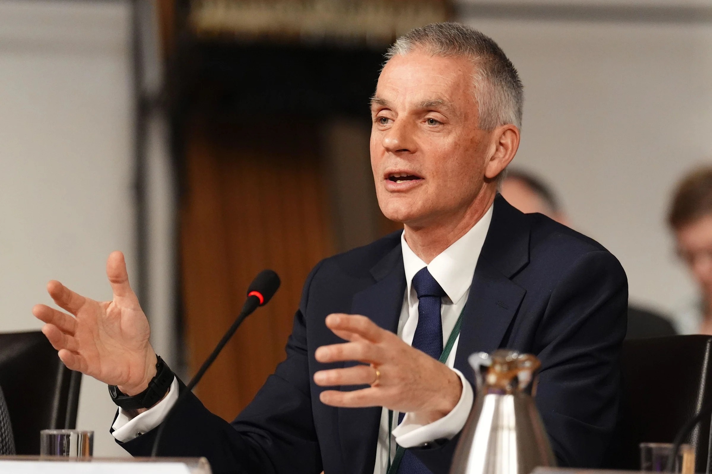 Trump kien BBC anh 3