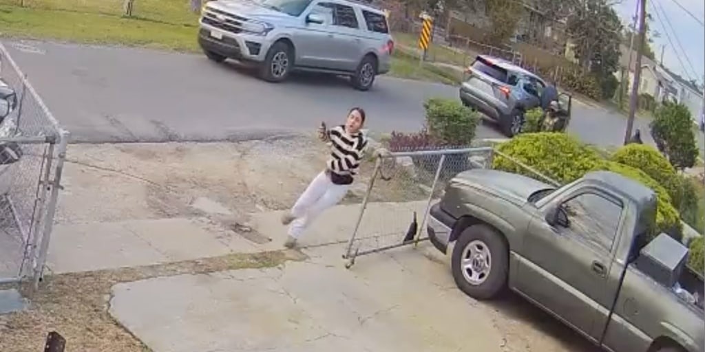 Dac vu nhap cu truy duoi nguoi phu nu My toi cua nha hinh anh