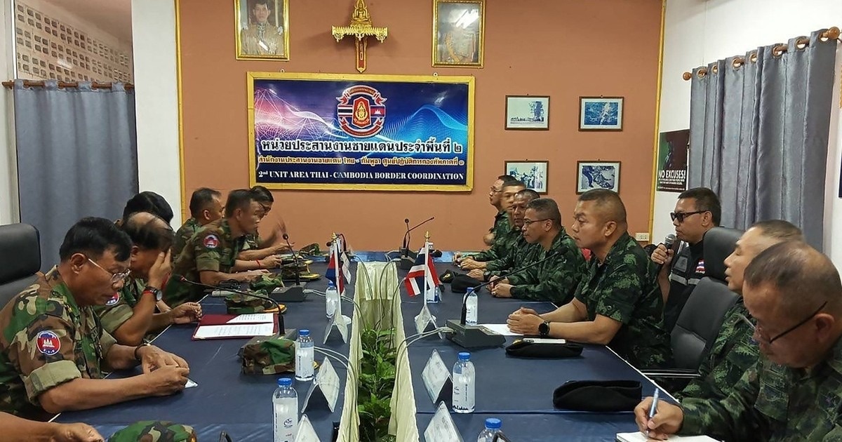 Thai Lan dat han chot ngung ban, keu goi Campuchia tuan thu hinh anh