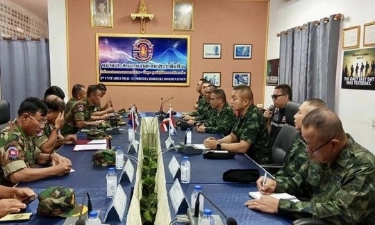 Thai Lan dat han chot ngung ban, keu goi Campuchia tuan thu hinh anh