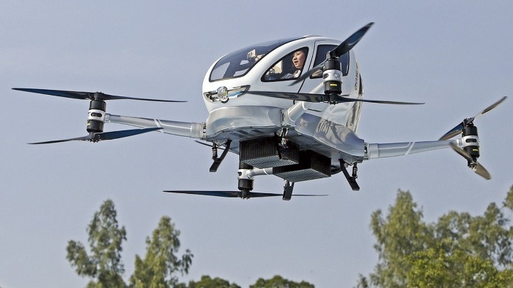 Taxi bay, xe tu lai bien vien tuong thanh hien thuc o Trung Quoc hinh anh