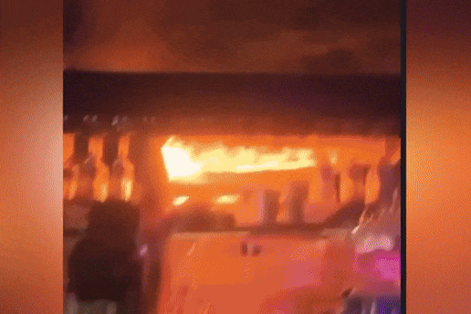 Khoanh khac ban dau tran quan bar chay, 47 nguoi thiet mang hinh anh