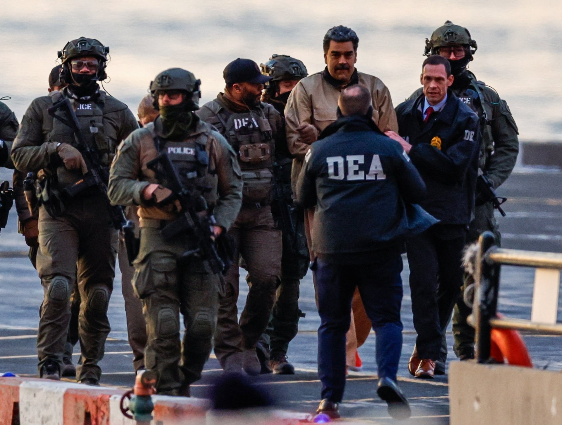 Chi tiet 200 binh si My trong chien dich bat giu ong Maduro hinh anh