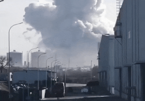 Trung Quoc: No nha may thep, hang chuc nguoi thuong vong hinh anh