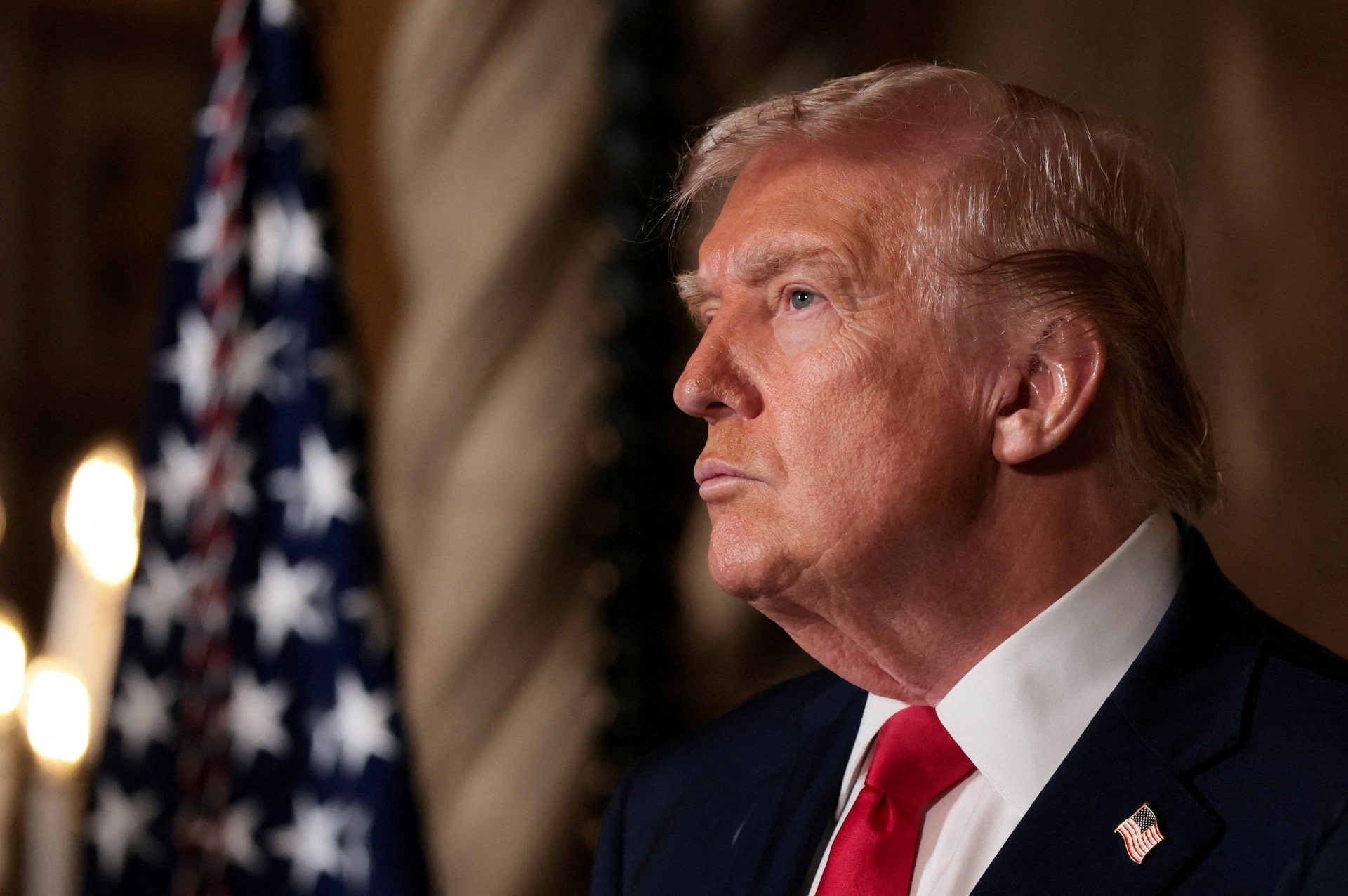 Cac hong y My keu goi ong Trump giu ‘dao duc’ hinh anh