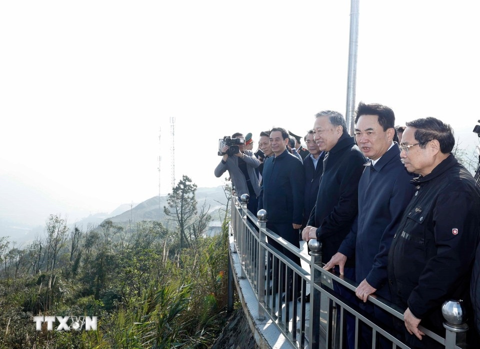 Tong Bi thu dang huong tai dia diem luu niem Bac Ho ve tham mo Deo Nai hinh anh