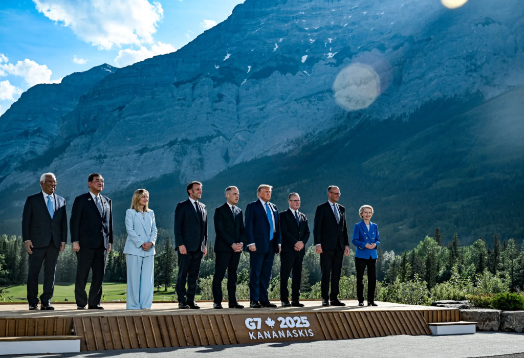 Cac nuoc G7 ganh nui no ky luc hinh anh