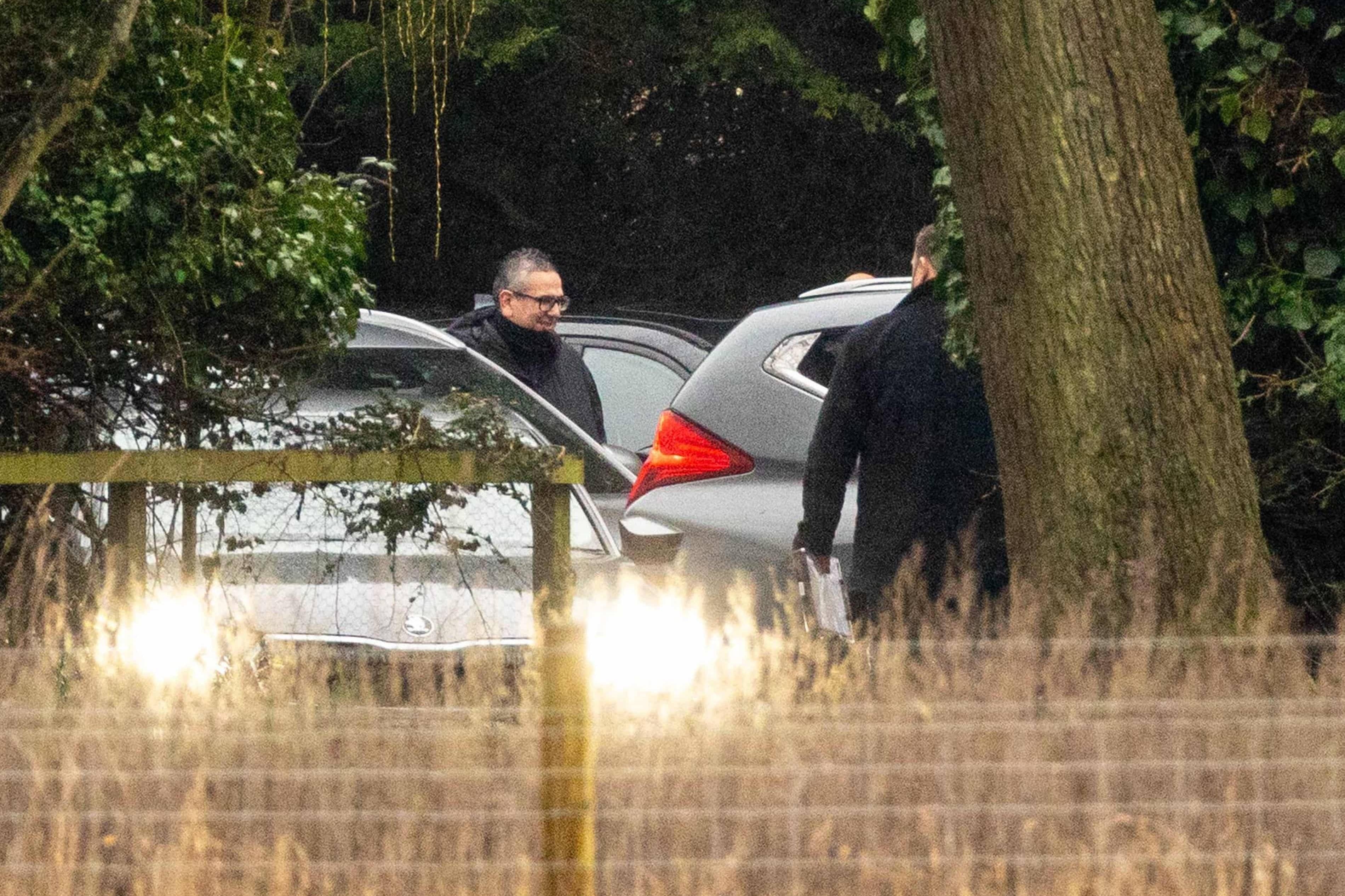 Cuu Hoang tu Anh Andrew bi bat dung ngay sinh nhat hinh anh