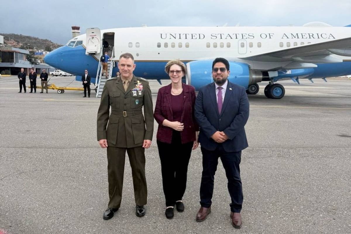 Tuong My bat ngo tham Venezuela hinh anh