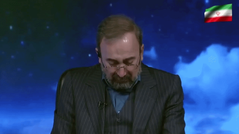 Phat thanh vien Iran khoc nuc no khi thong bao Dai giao chu Khamenei qua doi hinh anh