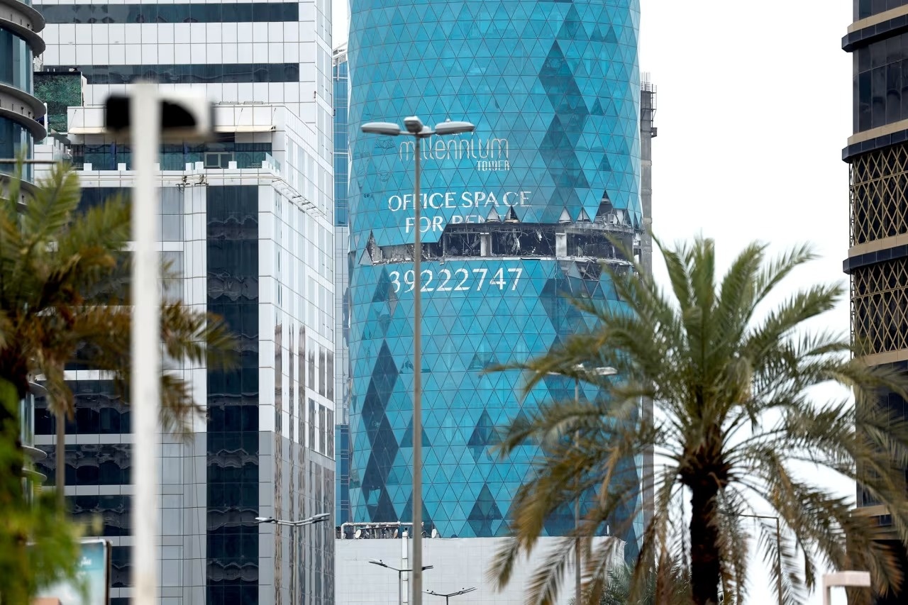 Toa nha nam trong thu do cua Bahrain bi trung don khong kich hinh anh