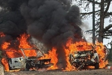 Iran dap tra toi hau thu TT Trump, hang loat ten lua roi xuong Israel hinh anh